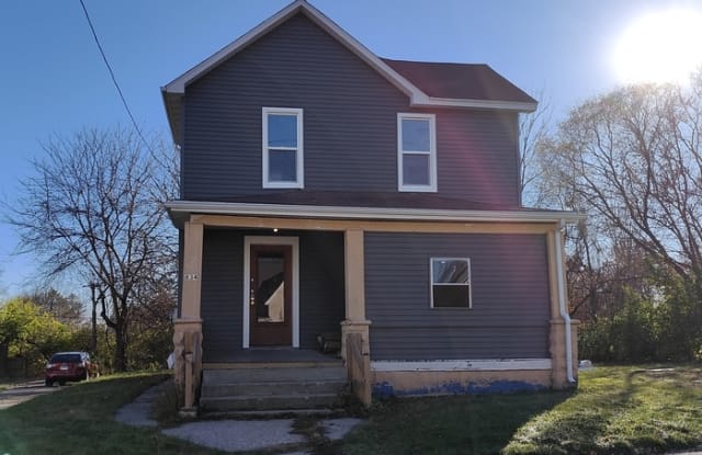 834 Island Avenue - 834 Island Avenue, Rockford, IL 61102