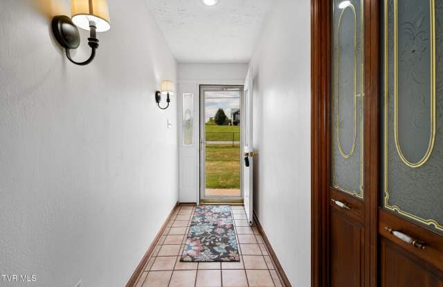 248 Lakeview Drive Gallery 4
