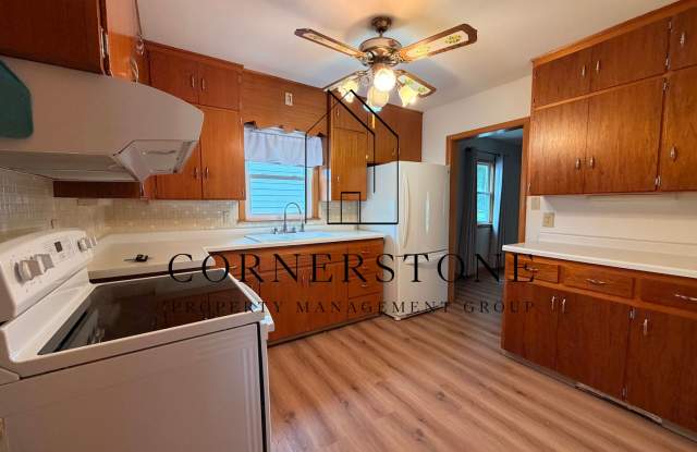 Unique 2+ Bedroom House in the Cooper School Area $1295 Gallery 3