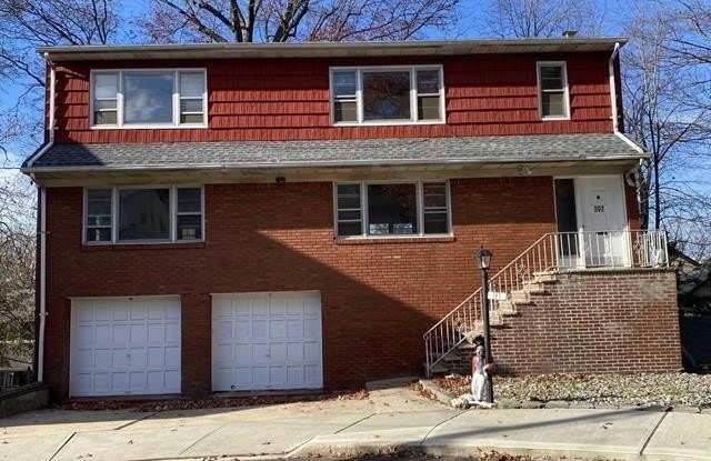 397 Bernard Place 1 photos photos