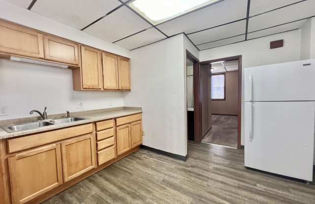 405 West Racine Street - Lower Gallery 3