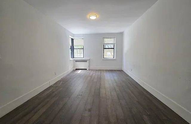 2265 University Avenue Gallery 3