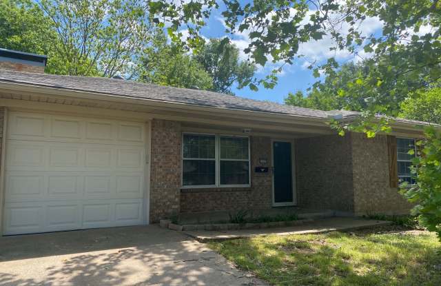 3/2/2 in Quiet Sherman Neighborhood Near Fairview Park! photos photos