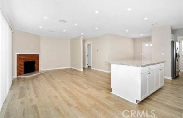 6448 Whitaker Avenue Gallery 4