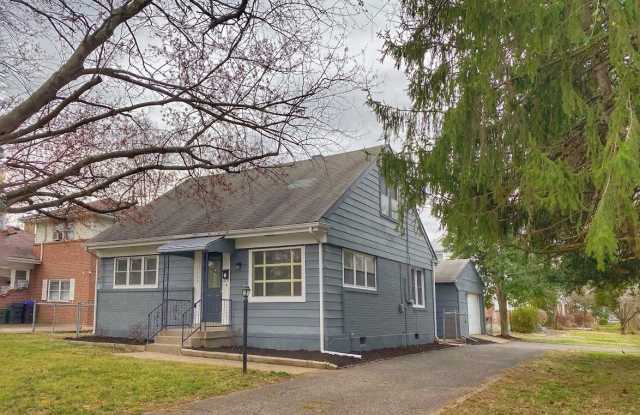 2600 Browns Ln - 2600 Browns Lane, Louisville, KY 40220