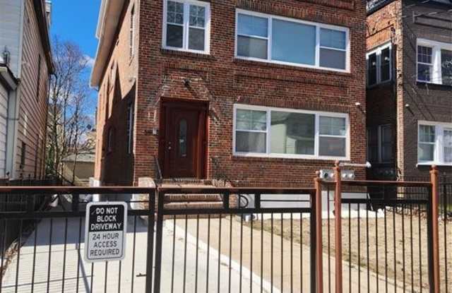 340 S 6th Avenue - 340 South 6th Avenue, Mount Vernon, NY 10550