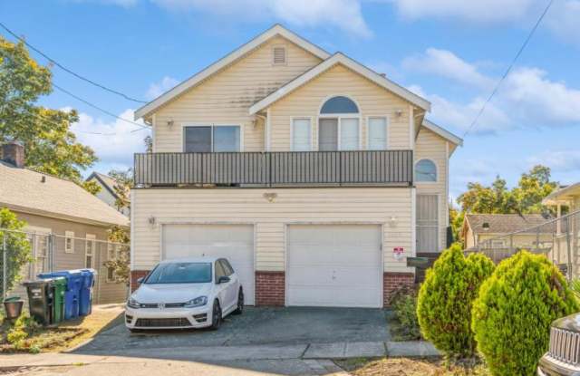 1933 S Waite St photos photos