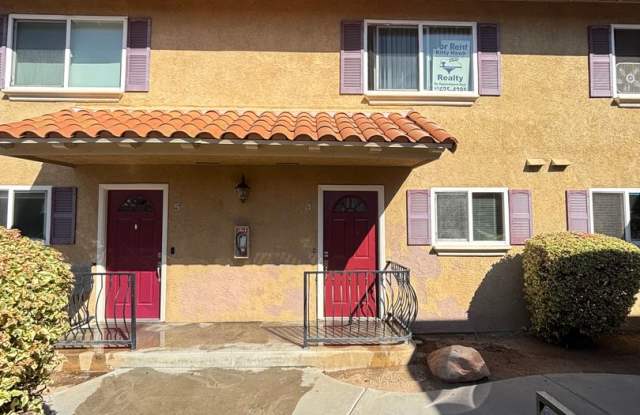 1-Month Free Rent! 2 bed 1.5 bath in El Cajon. Gallery 1