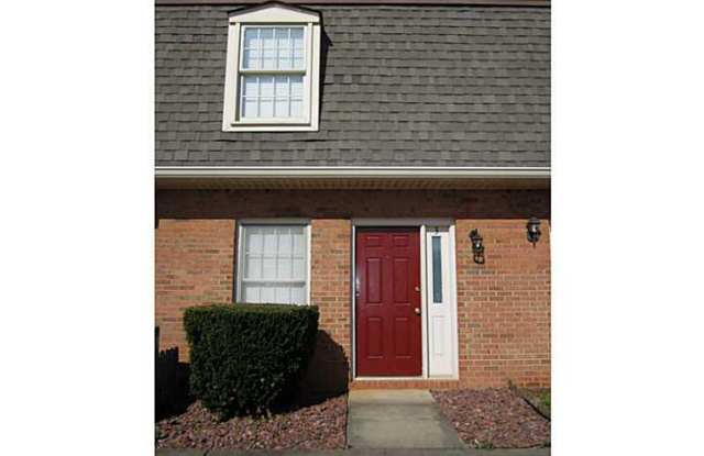 2 bedroom townhome in Oakwood, GA photos photos