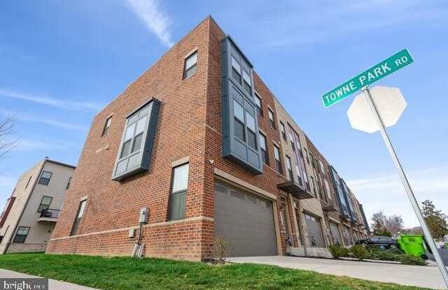 2715 EVANSGREEN Drive Gallery 2