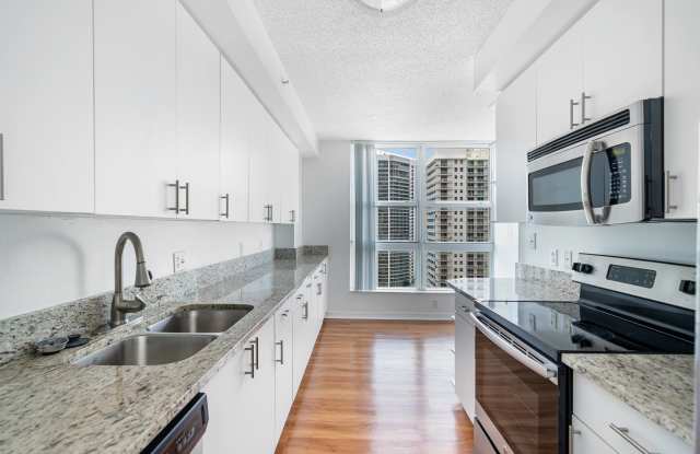 Yacht Club at Brickell photos photos