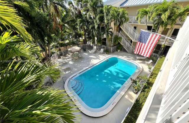 255 Sunrise Dr photos photos