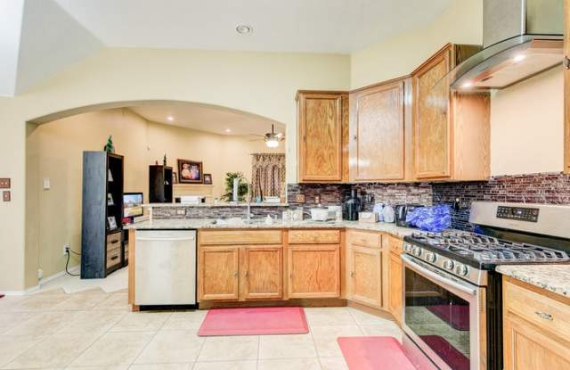 6704 Hillgreen Drive Gallery 2