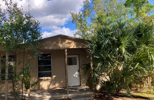 210 Oakland Ave - 210 Oakland Avenue, Brooksville, FL 34601