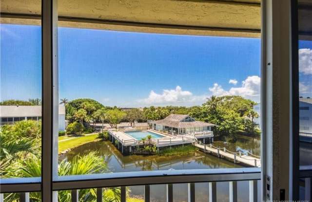 1550 NE Ocean Boulevard photos photos