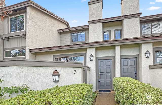 Spacious 2Bd/2Ba Condo w/Bonus Office, Garage and A/C! photos photos Spacious 2Bd/2Ba Condo w/Bonus Office, Garage and A/C! photos photos