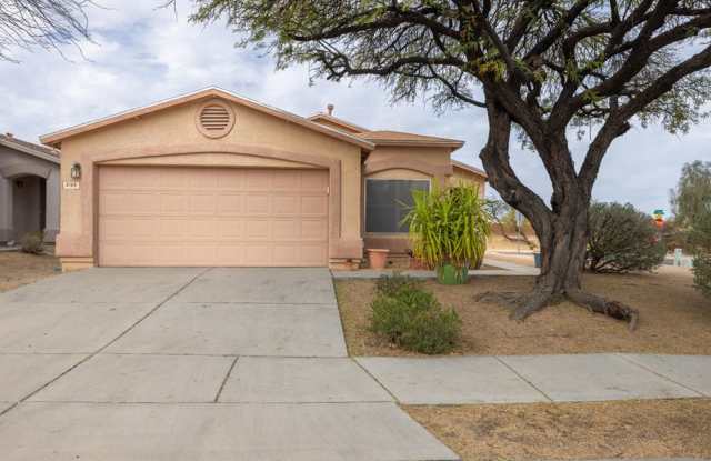 VAIL SCHOOL DISTRICT!!! CORNER LOT NEAR PURPLE HEART PARK! 3 Bedroom 2 Bathroom $300 off first months rent photos photos