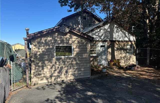 6474 Hamilton Drive Gallery 1