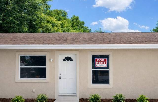 Conveniently Located 3BR/1BA Dade City Triplex NO APPLICATION FEE! photos photos