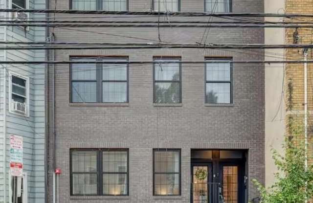 131 HOPKINS AVE photos photos