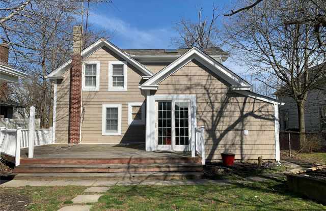 74 Tyler Avenue Gallery 4