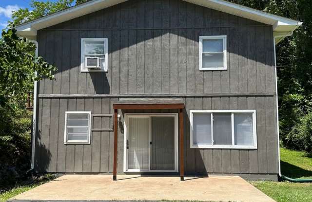 3 Bed 1 Bath in Grand Rivers photos photos 3 Bed 1 Bath in Grand Rivers photos photos