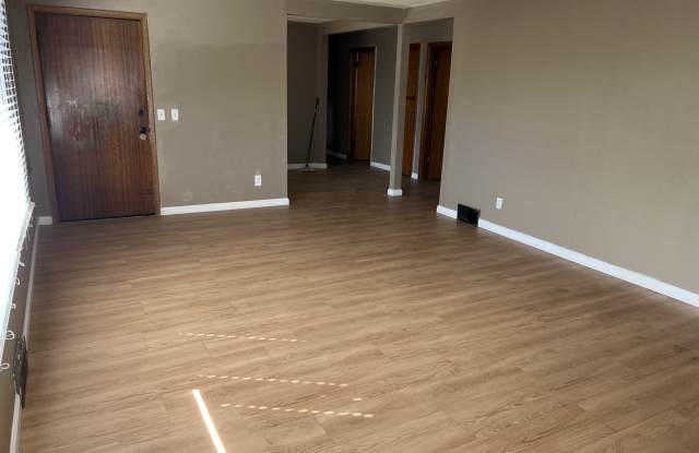 1101 South 20th Avenue - 1 photos photos