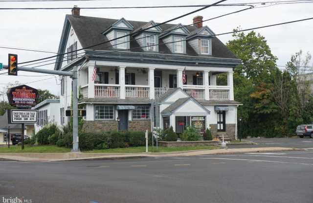 4 N MAIN Street Gallery 1