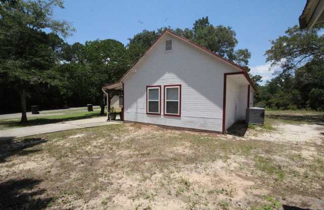 2855 HIDDEN SPRINGS DR - 2855 Hidden Springs Cir, Bellview, FL 32526
