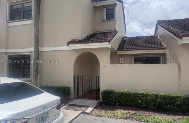 6532 NW 170th Ter photos photos