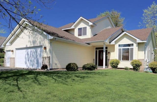 8284 Ashford Road - 8284 Ashford Road, Woodbury, MN 55125