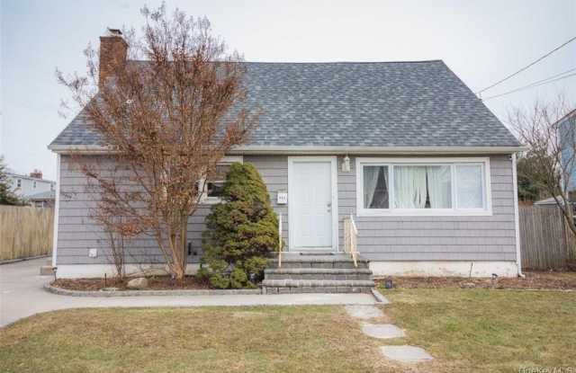 343 Greengrove Avenue photos photos