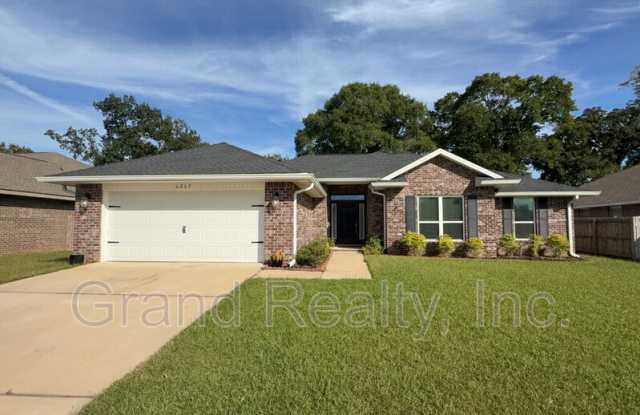 6265 Charred Oak Ln - 6265 Charred Oak Lane, Bellview, FL 32526