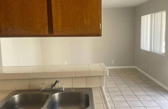 2 bd / 1 ba Apartment in Victorville Gallery 4