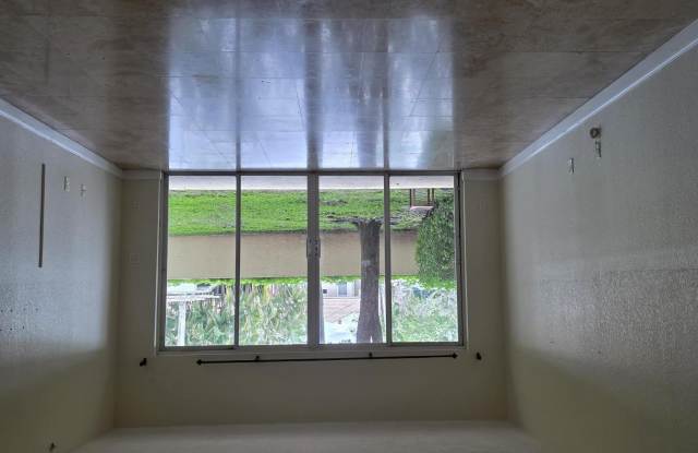 1610 Presidential Way Gallery 3