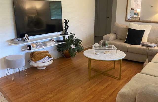 6945 HIBISCUS AVENUE S Gallery 2
