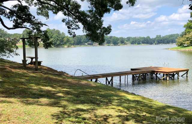 7180 Nancy Lee Circle Gallery 3