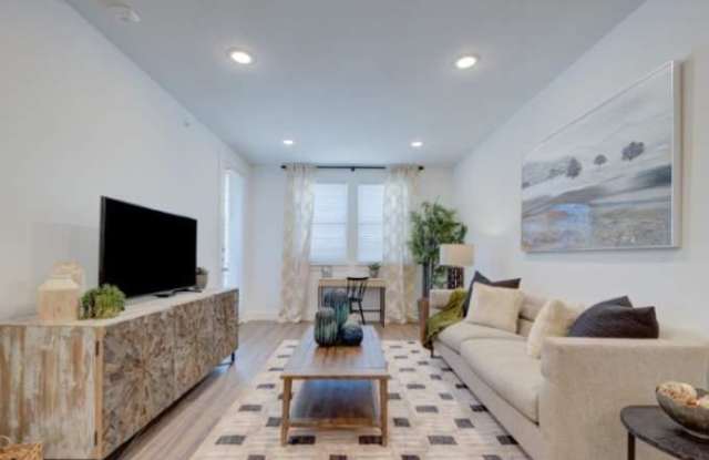 3342 Oakwell Ct Gallery 3