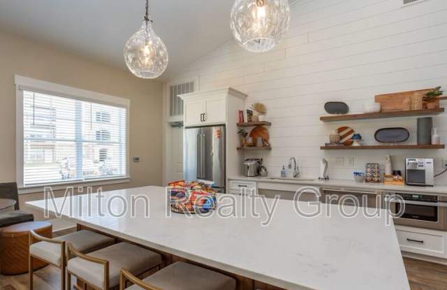 170 Grove Circle photos photos