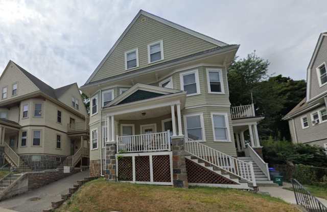 4-bed, 2-bath Apartment for 9/1 photos photos