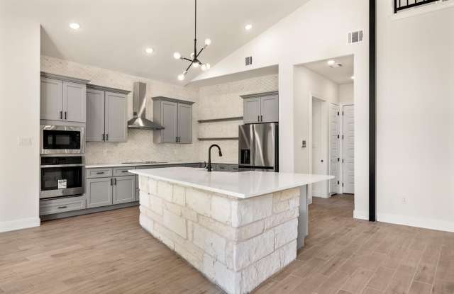 515 Free Rein - 515 Free Rein, Horseshoe Bay, TX 78657