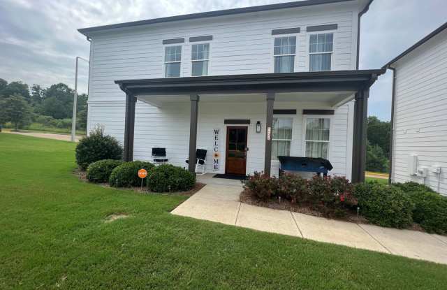 4 bed 4 bath rental in Rowandale with all utilities included! photos photos