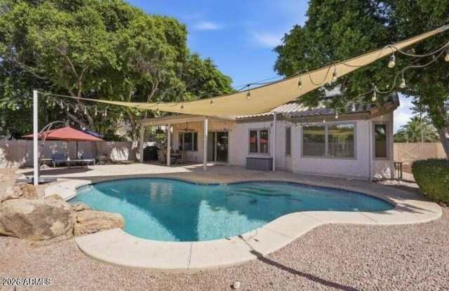 11203 W Cottonwood Lane Gallery 3