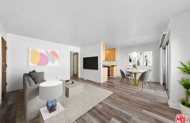 11670 Iowa Ave unit: 3 photos photos