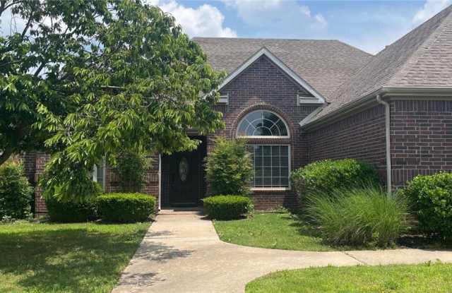 5301 S Stone Bay Court Gallery 1