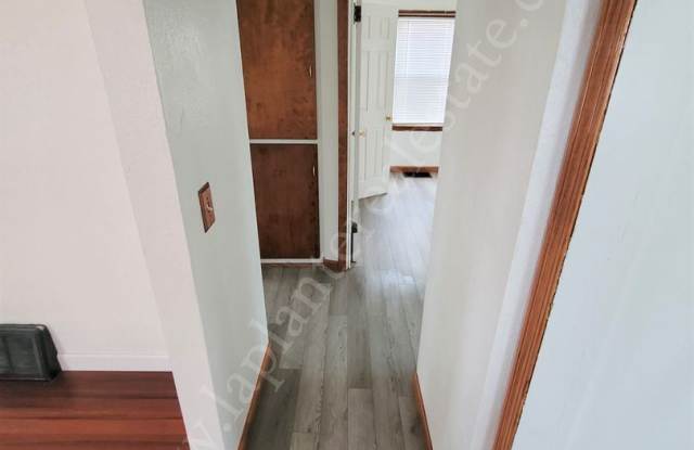 1124 Underwood Avenue Gallery 4