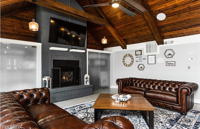 2111 Bentwood Circle Gallery 4