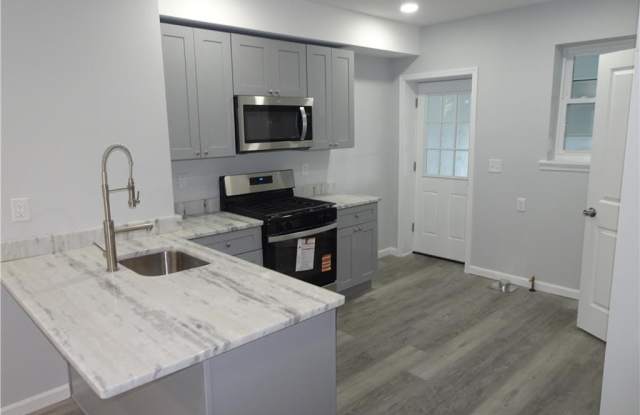 1535 E 7th Street Gallery 4