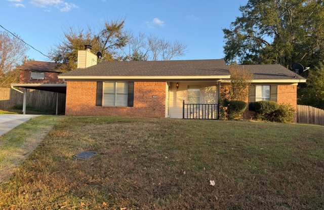 Beautiful 3 Bedroom home in Springhill ISD - 10 John Robert Court, Longview, TX 75604