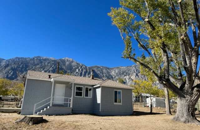Charming 3 Bedroom 1 Bath Home in Bishop's Historic Pine Creek Village photos photos